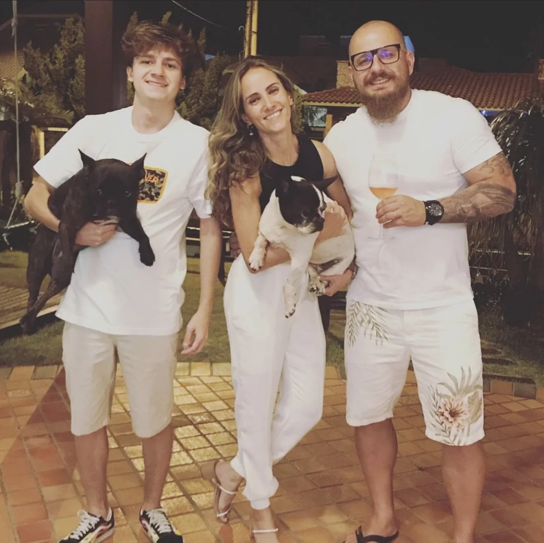 Bruna, Michel e o filho